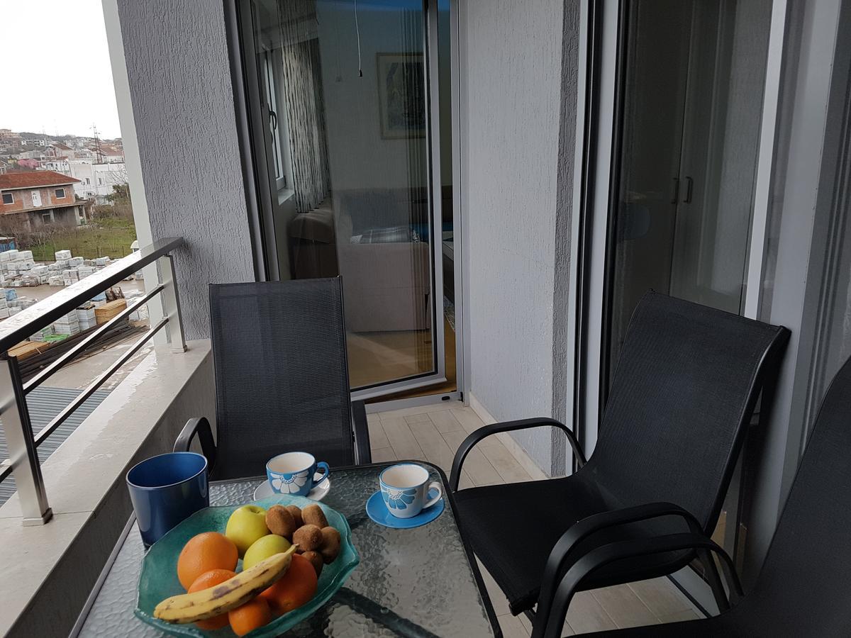 Apartman Dajana ウルツィニ エクステリア 写真