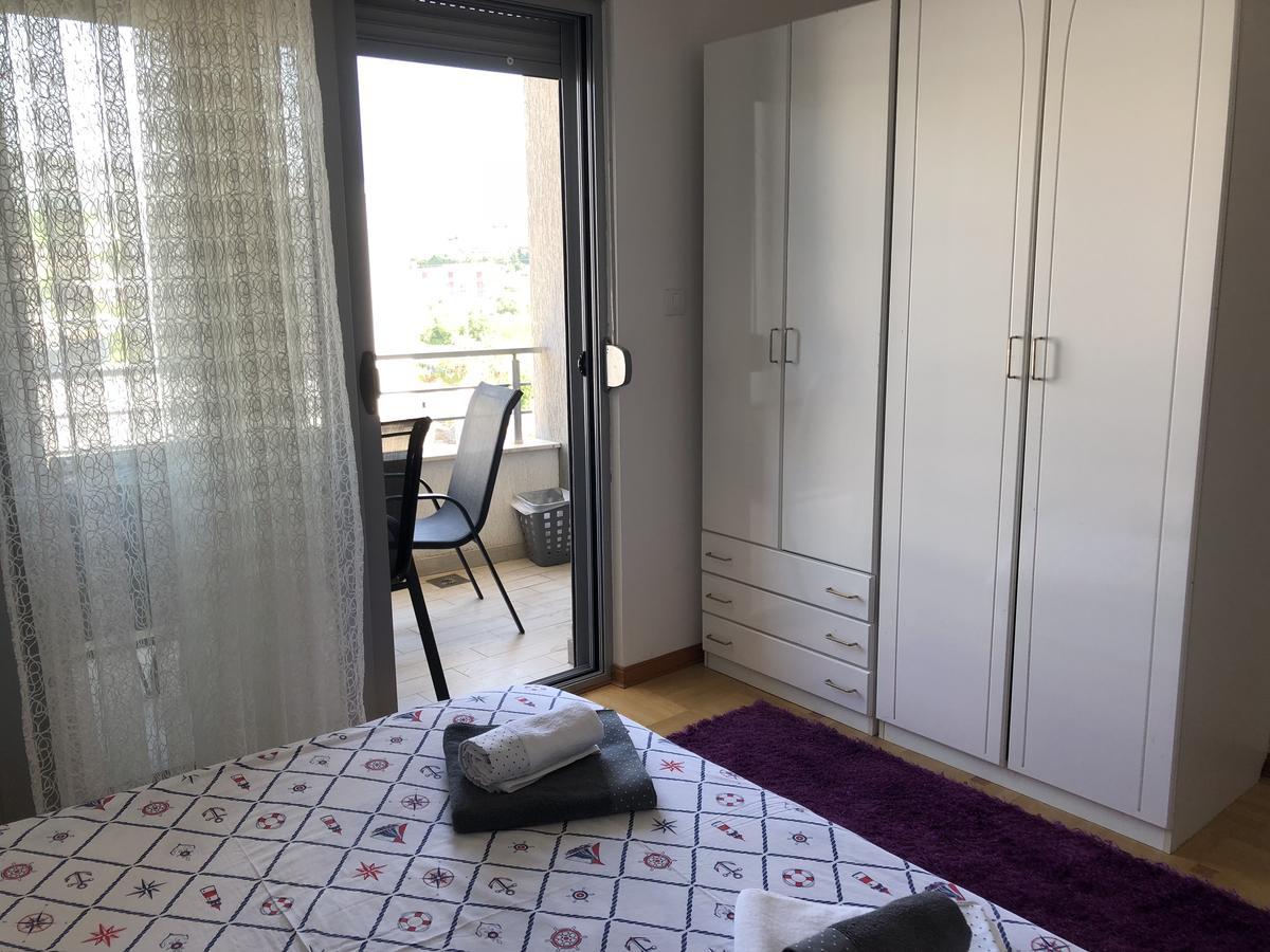 Apartman Dajana ウルツィニ エクステリア 写真