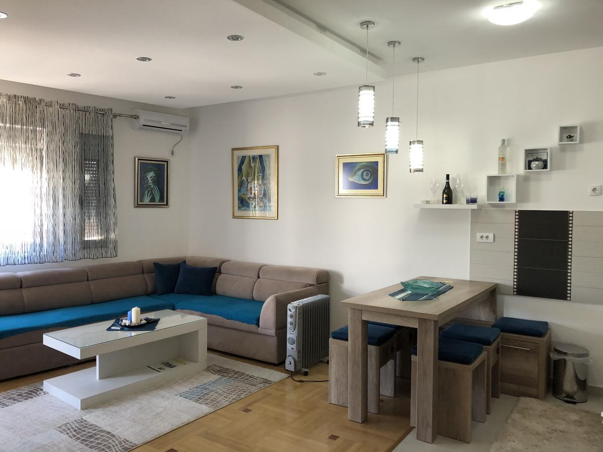 Apartman Dajana ウルツィニ エクステリア 写真